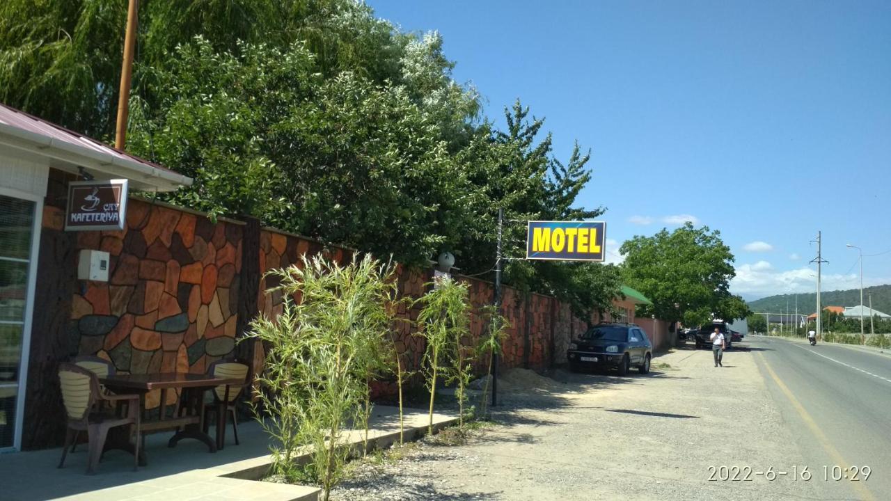 Motel Qusar Exteriör bild